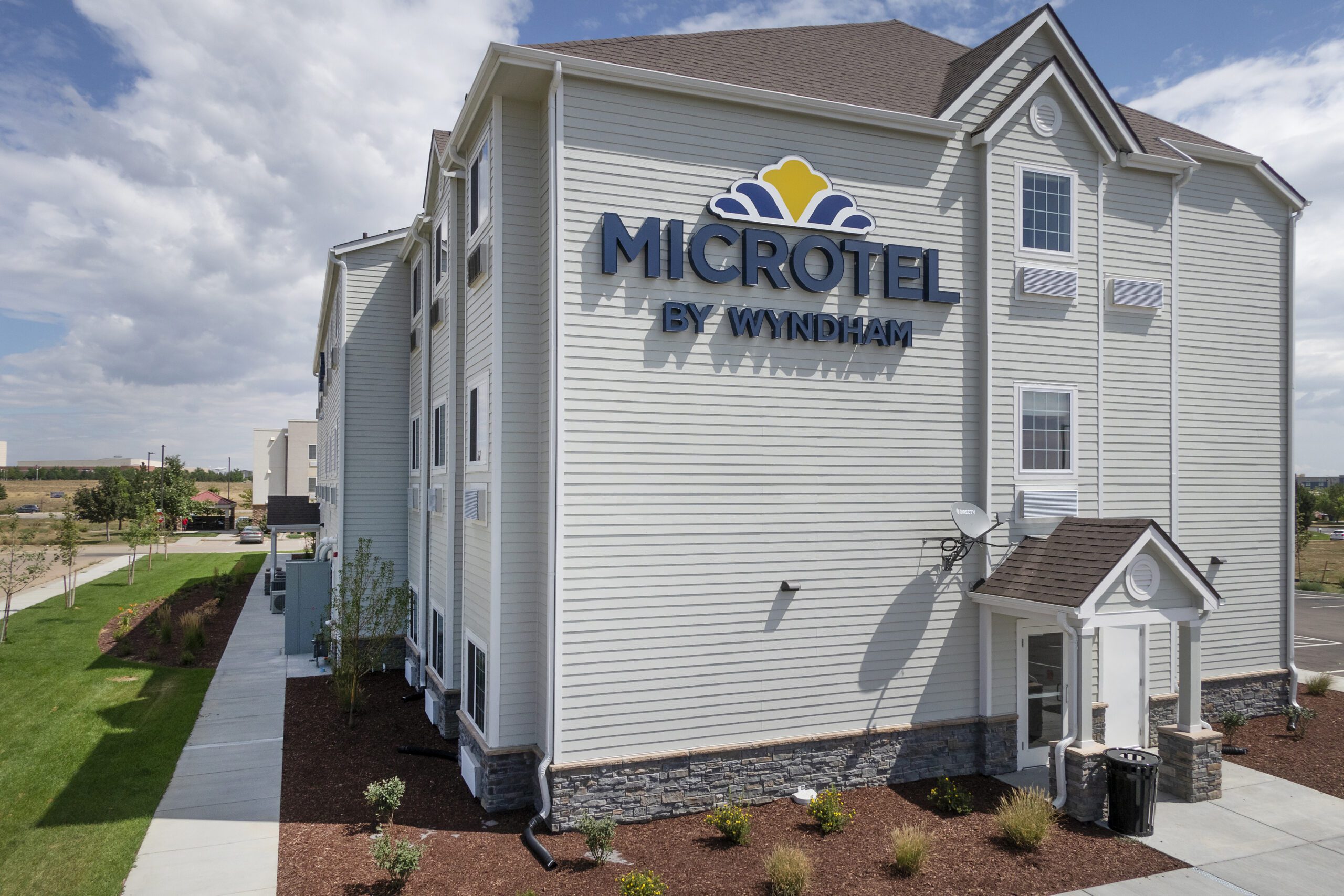 Exterior of Microtel by Wyndham in Loveland, CO.